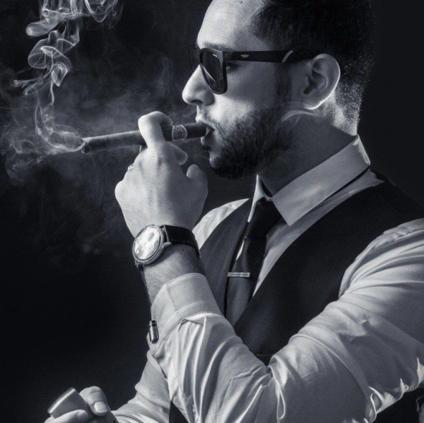 عادل