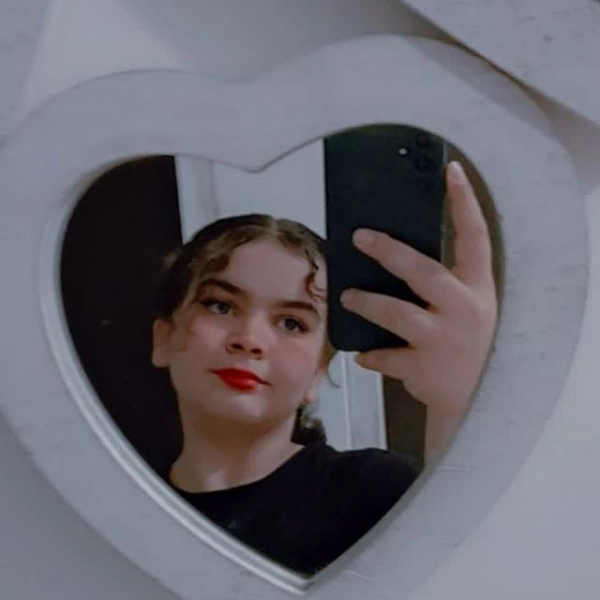 سارا))