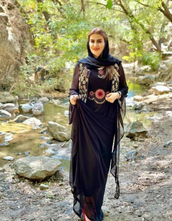 Leila_1374