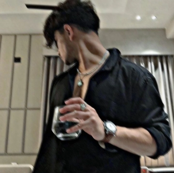علی