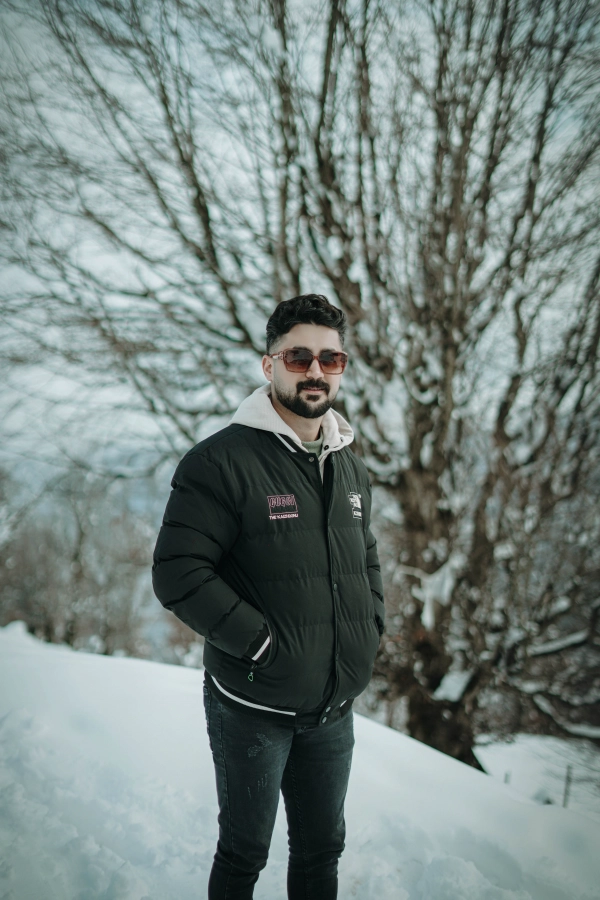 mehrdad m