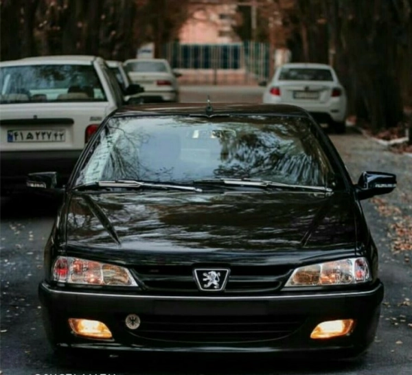 BLACK PEUGEOT PARS