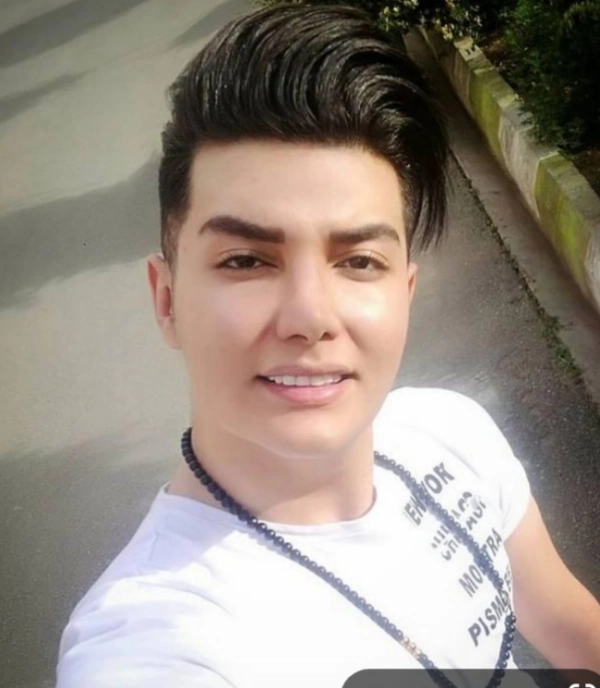 علی