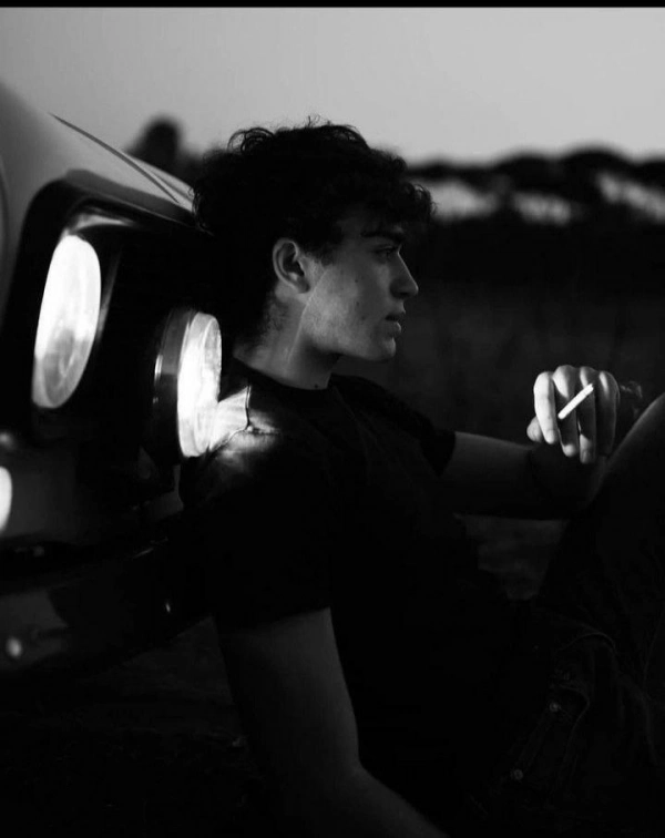ฝืน Ali ฝืน