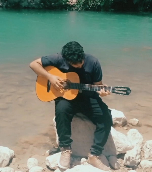POURYA Dz