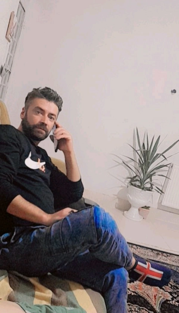 افشین زاهد