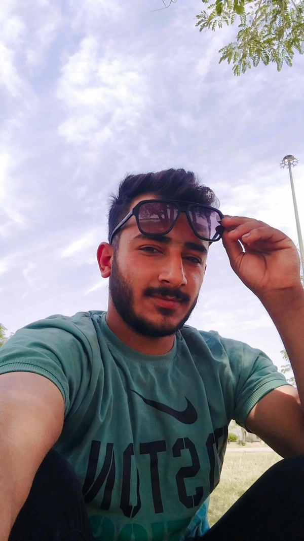 علی