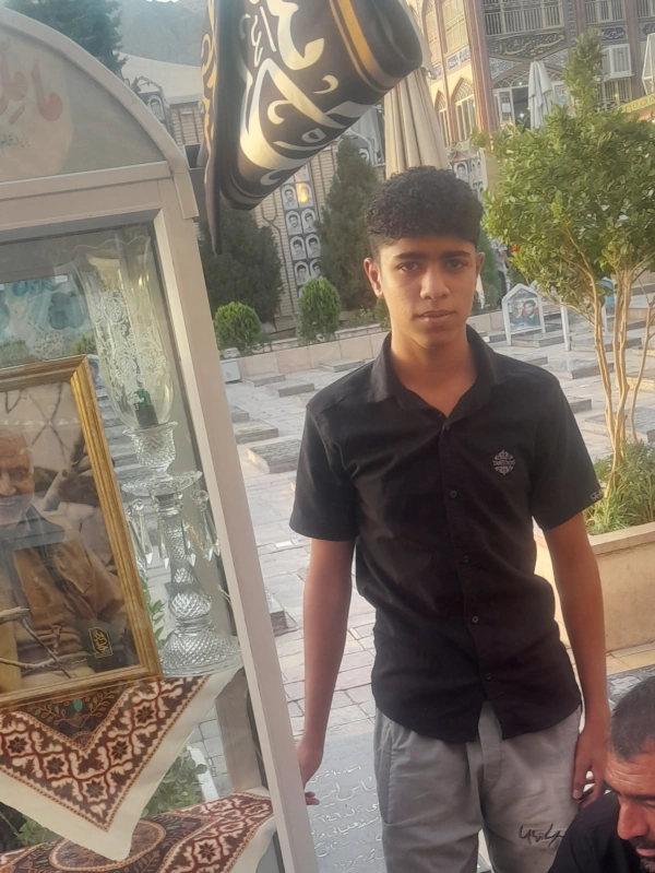 بم پرچم بالا