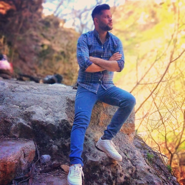 سرخ