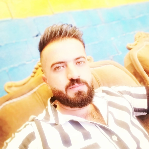 E....M8