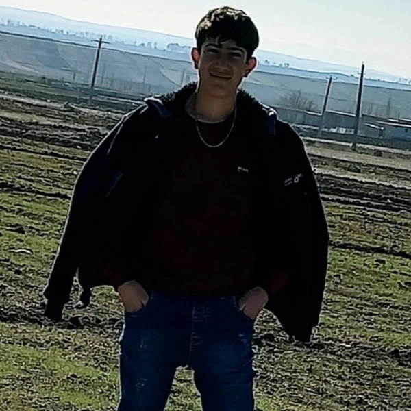 احسان آدیداس
