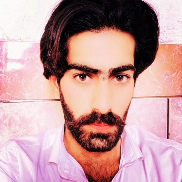علی