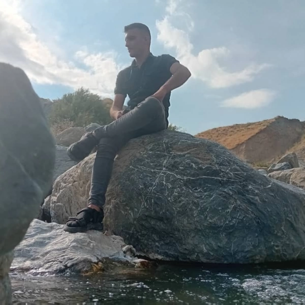 وحید
