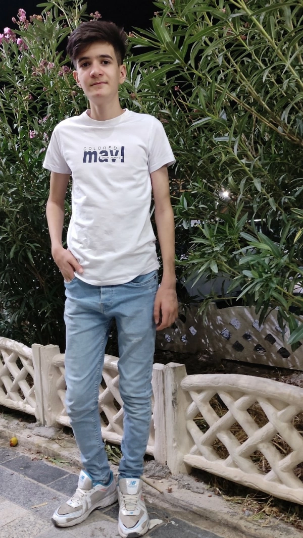 علی