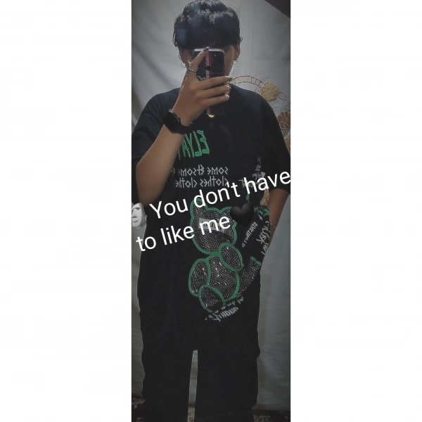 I⊥ƎS