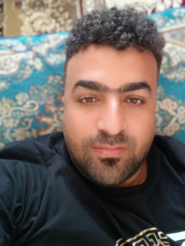 علی
