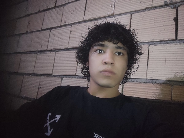 علي الماس اتشگاه
