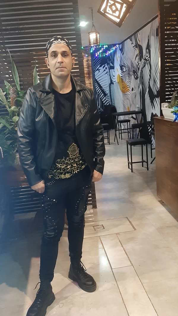 امین شادمهر