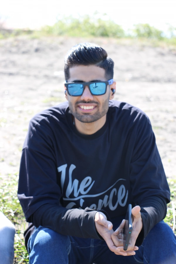 amir.rezania