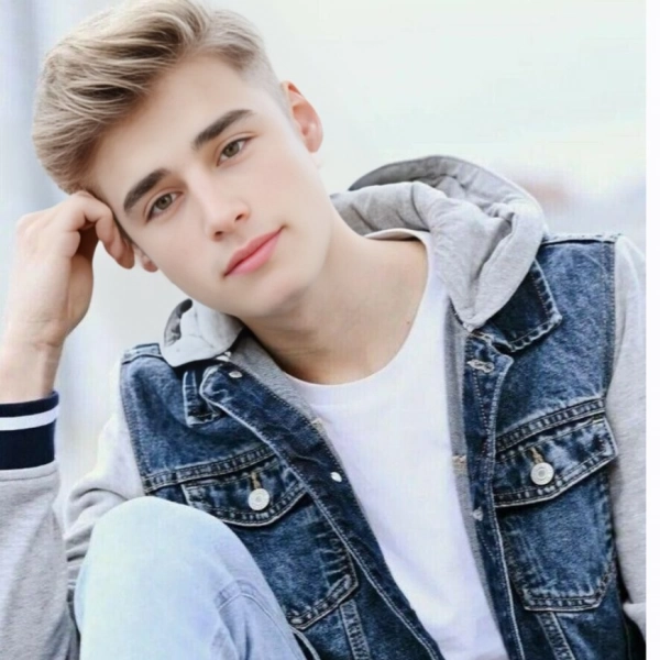 Ali__.atx
