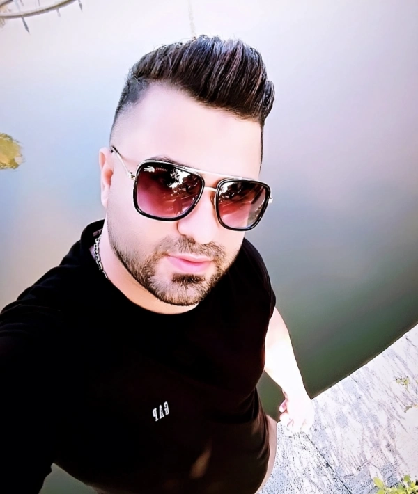 علیرضا