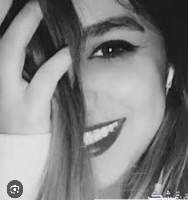 پرستو عادلی