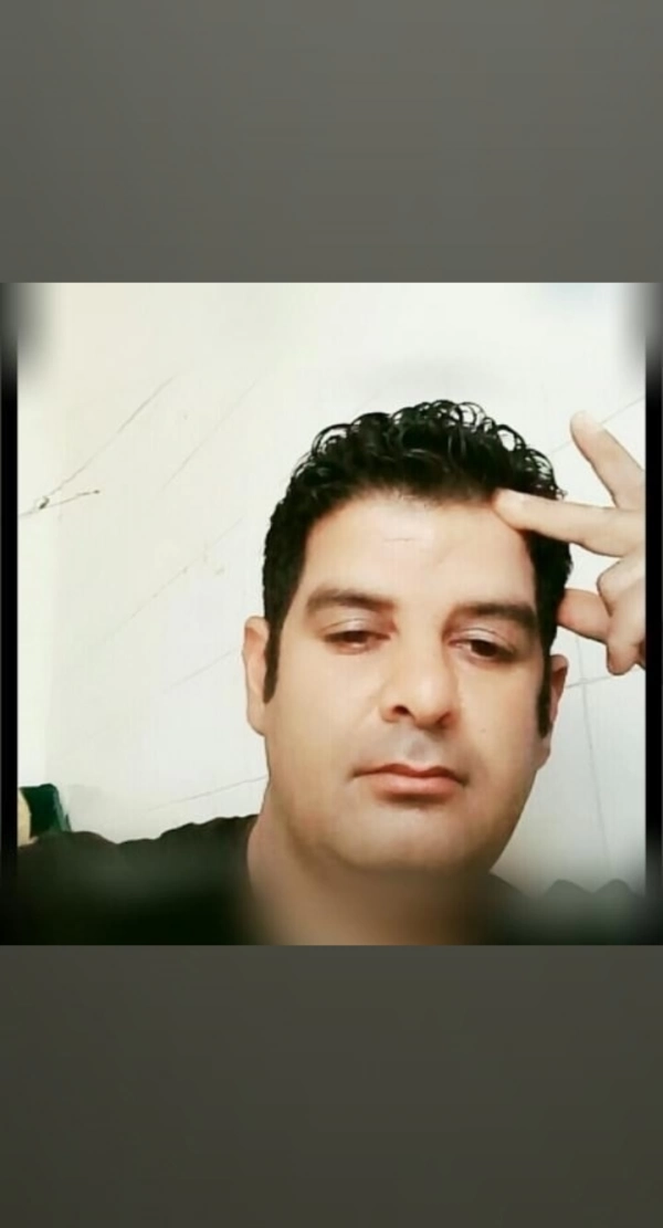 علی ۳۲
