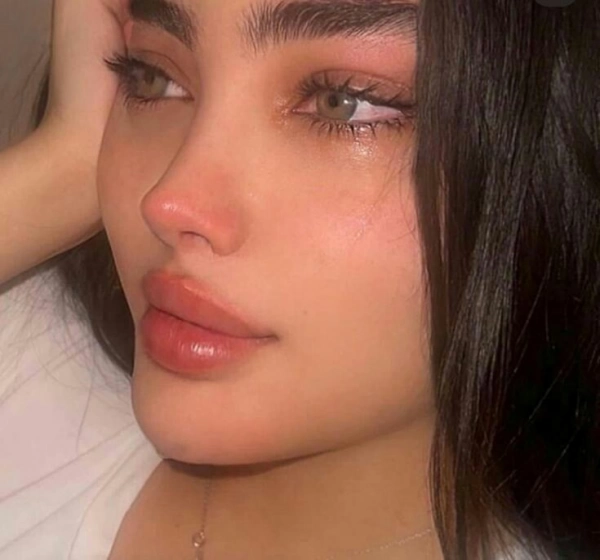 شڪسـتــه دل شڪســتــه
از این زمونه خسته.