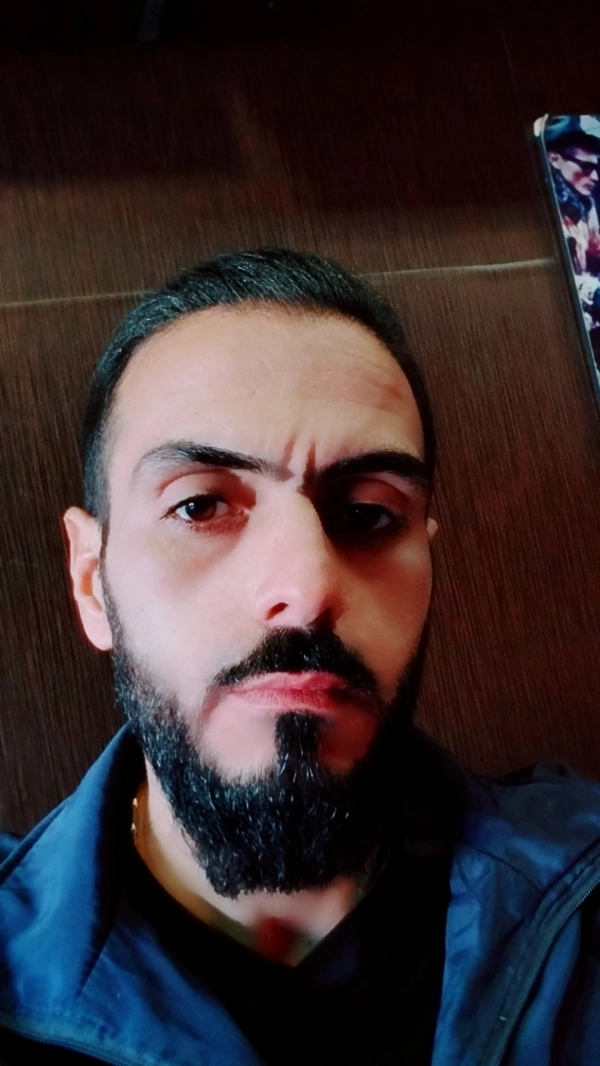 مهدی اصفهان مجرد تنها