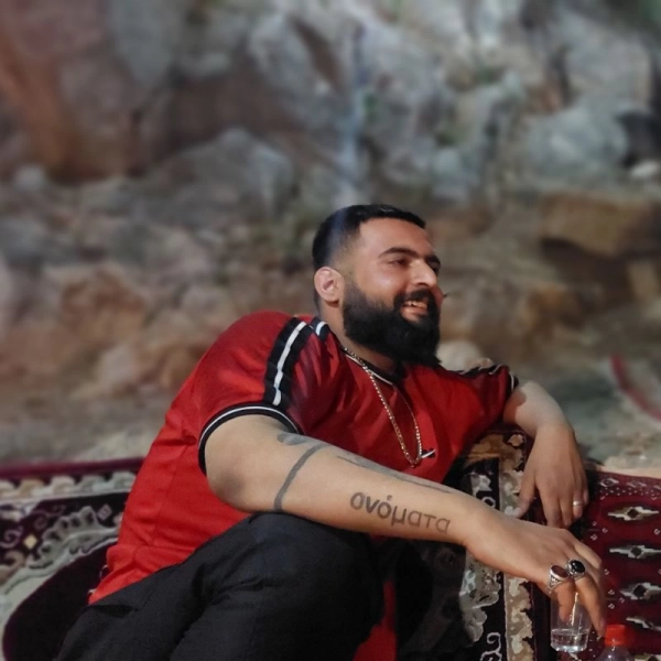 شادکام